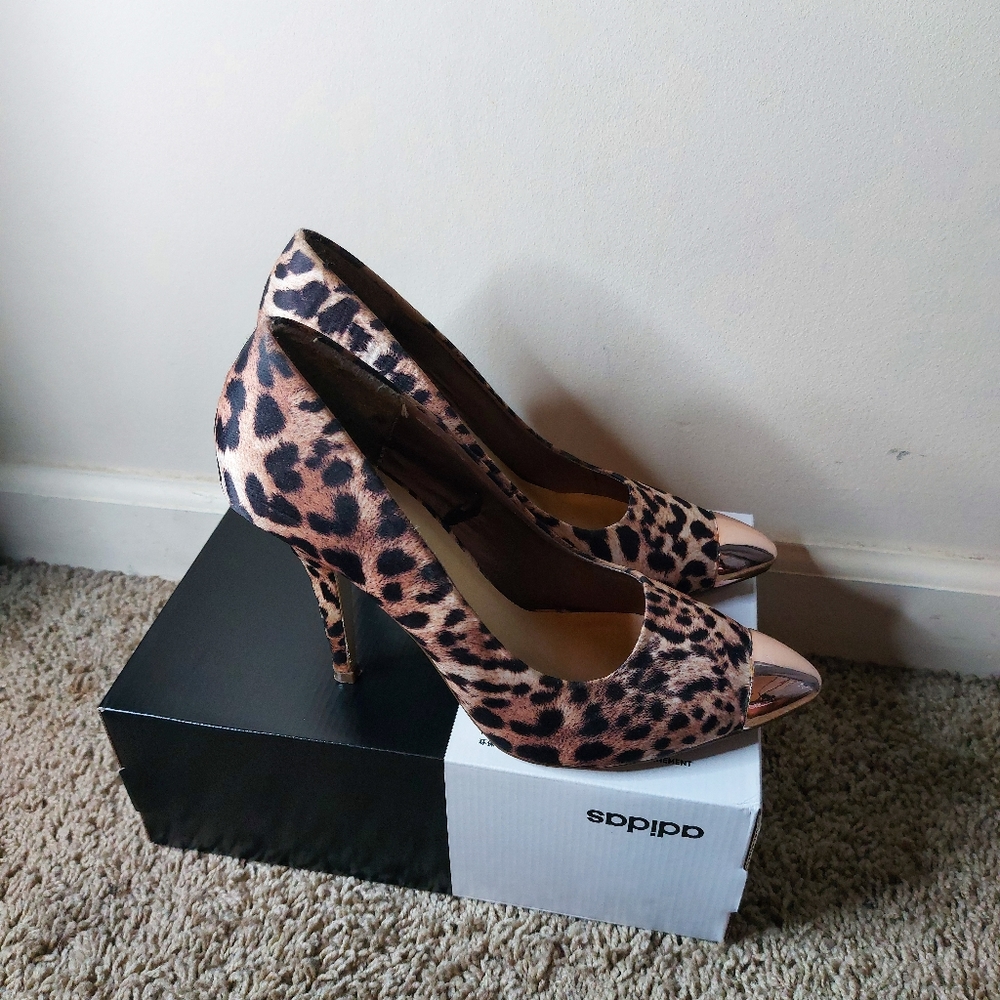 Shoes - Picture 3 of 3
